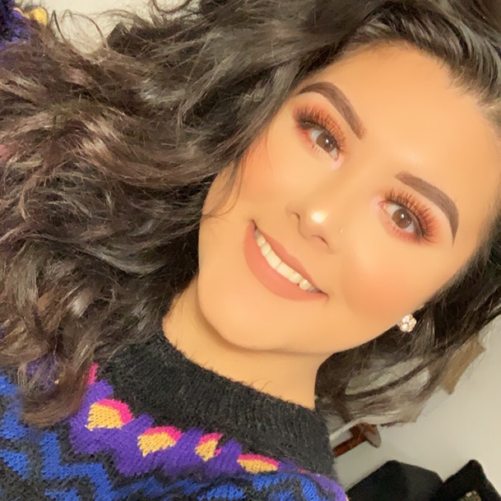 Meet your Posher, Alexandra